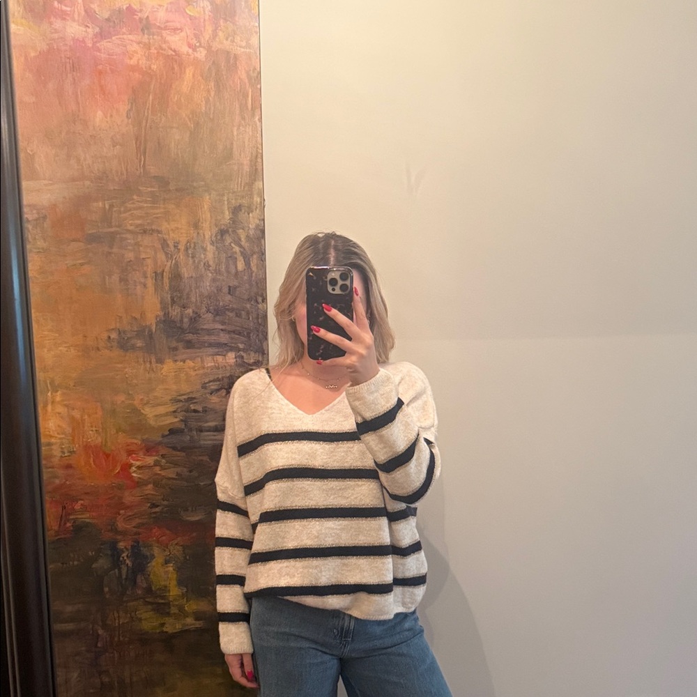 Elegant V-Neck Striped Sweater - Cream and Black